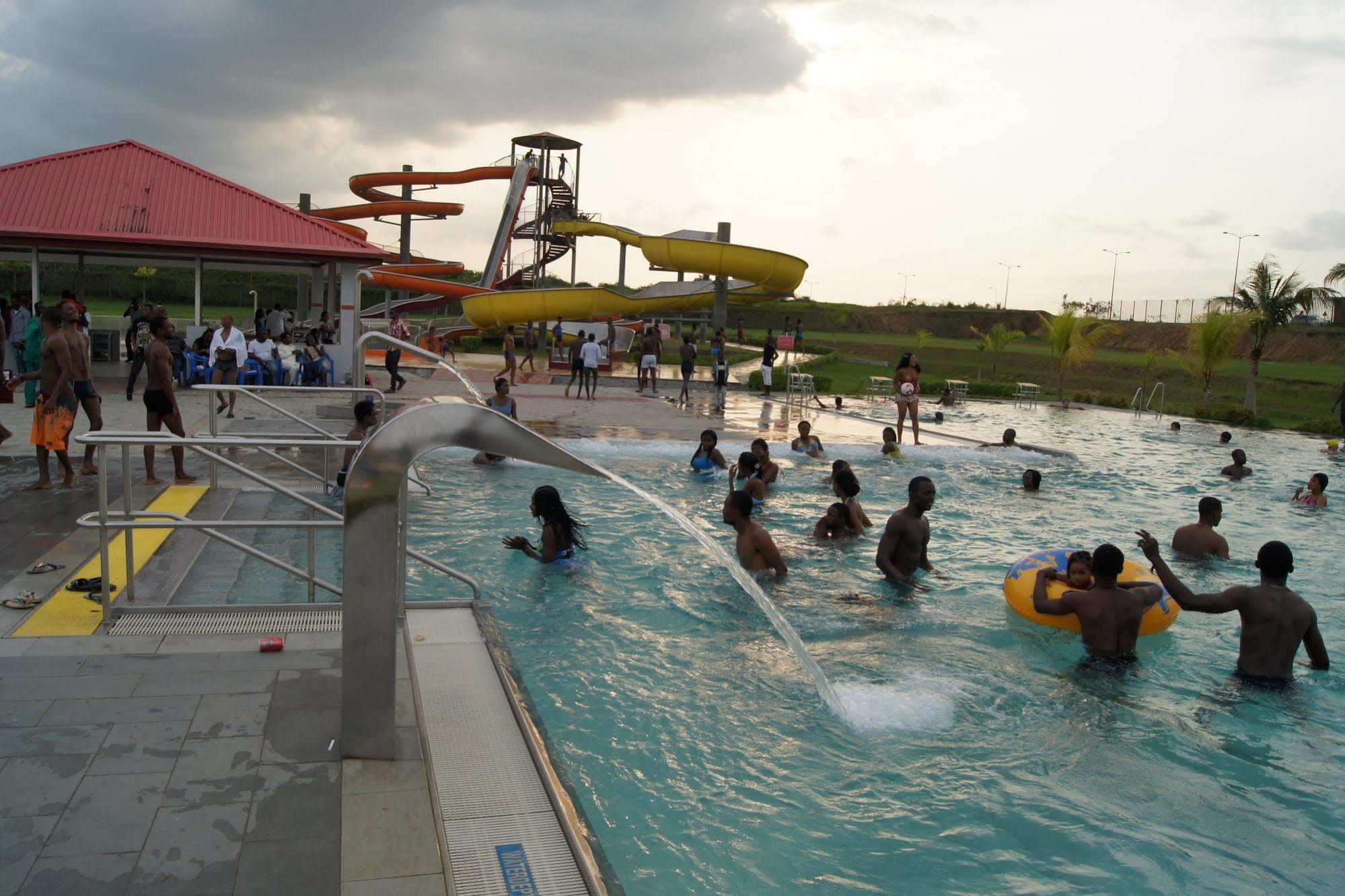 Tinapa Lakeside Hotel Calabar Eksteriør bilde