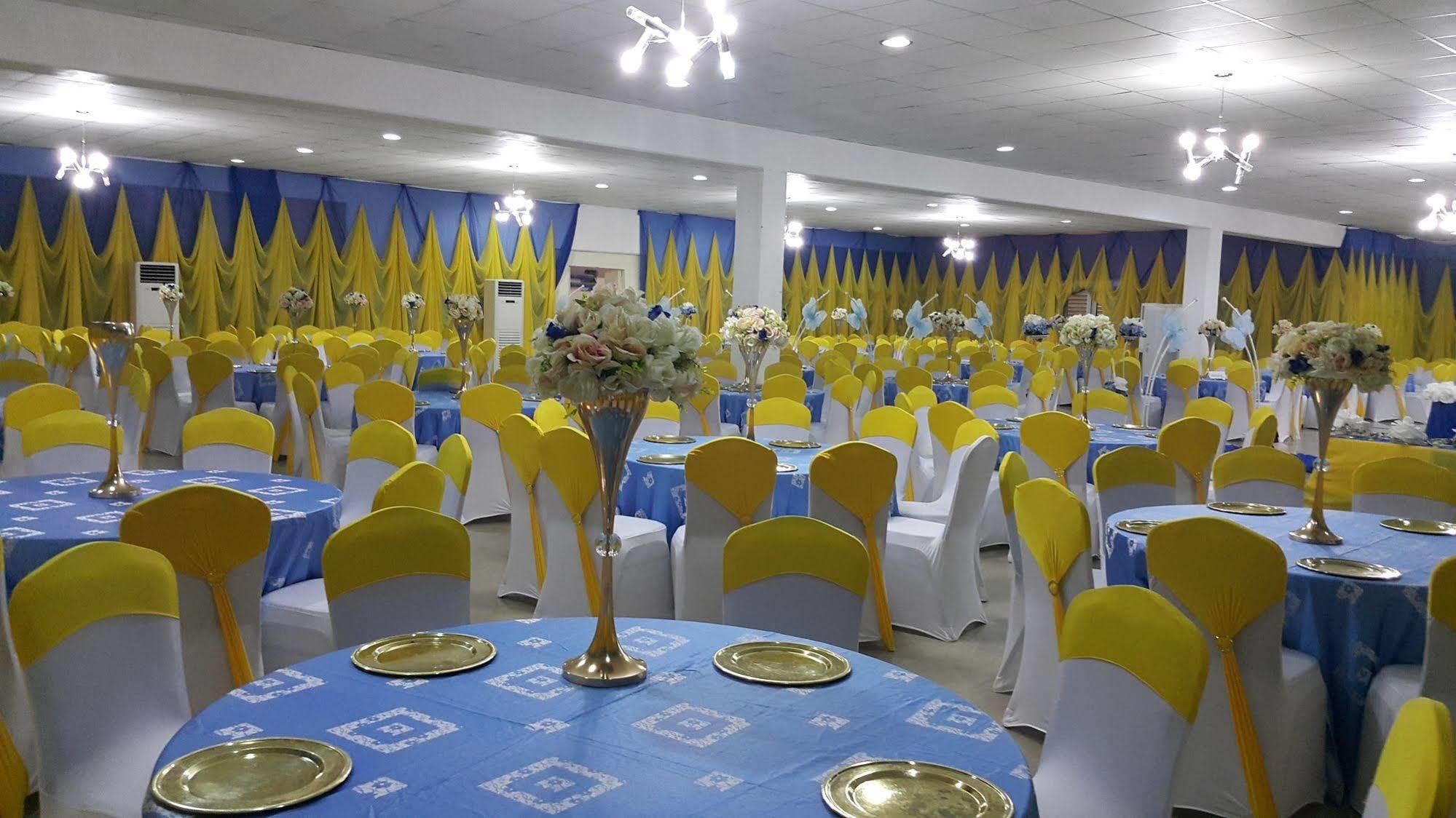 Tinapa Lakeside Hotel Calabar Eksteriør bilde